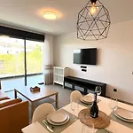 아파트 Atlantic - Two-bedroom Premium 아데제