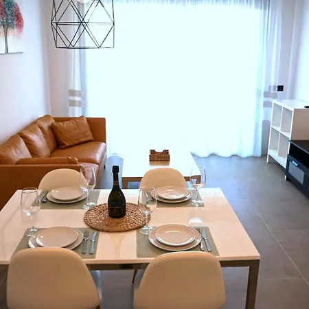 Atlantic - Two-bedroom Premium 아데제